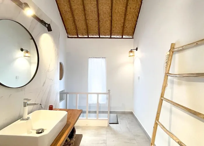 Villa Mimi - Cozy Private 2br In Mertanadi With Private Pool *