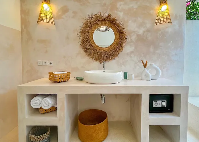 Mimi - Cozy Private 2br In Mertanadi With Private Pool